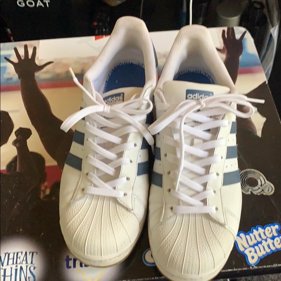 Shoes - Picture 3 of 5